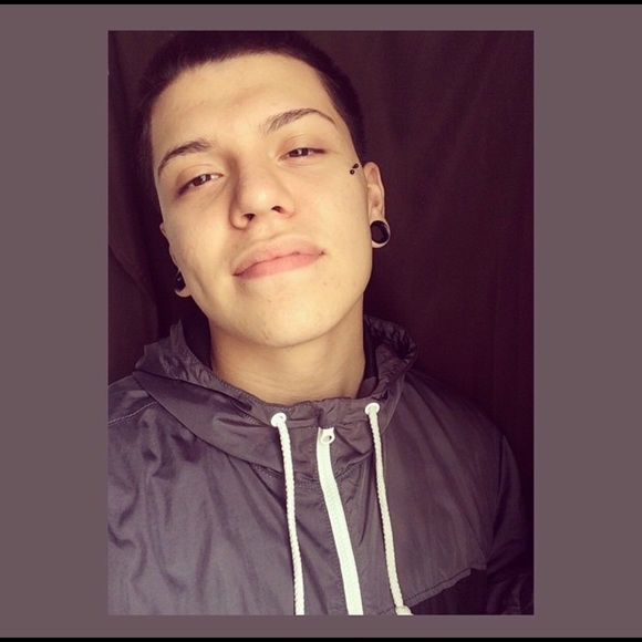 Meet your Posher, Alexander - Picture 1 of 1